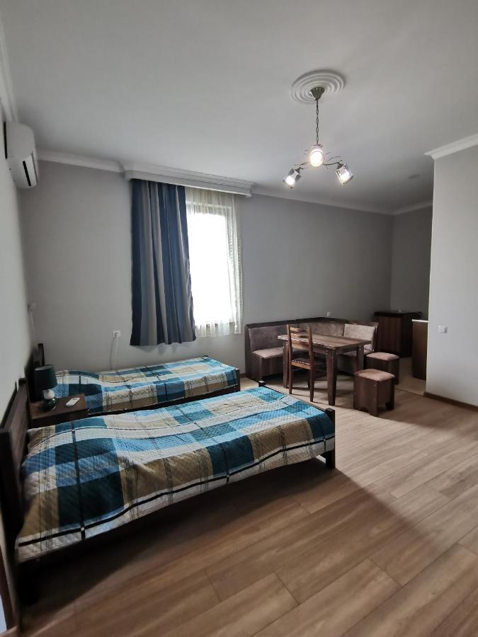 Guest House Eden Tiflis Exterior foto