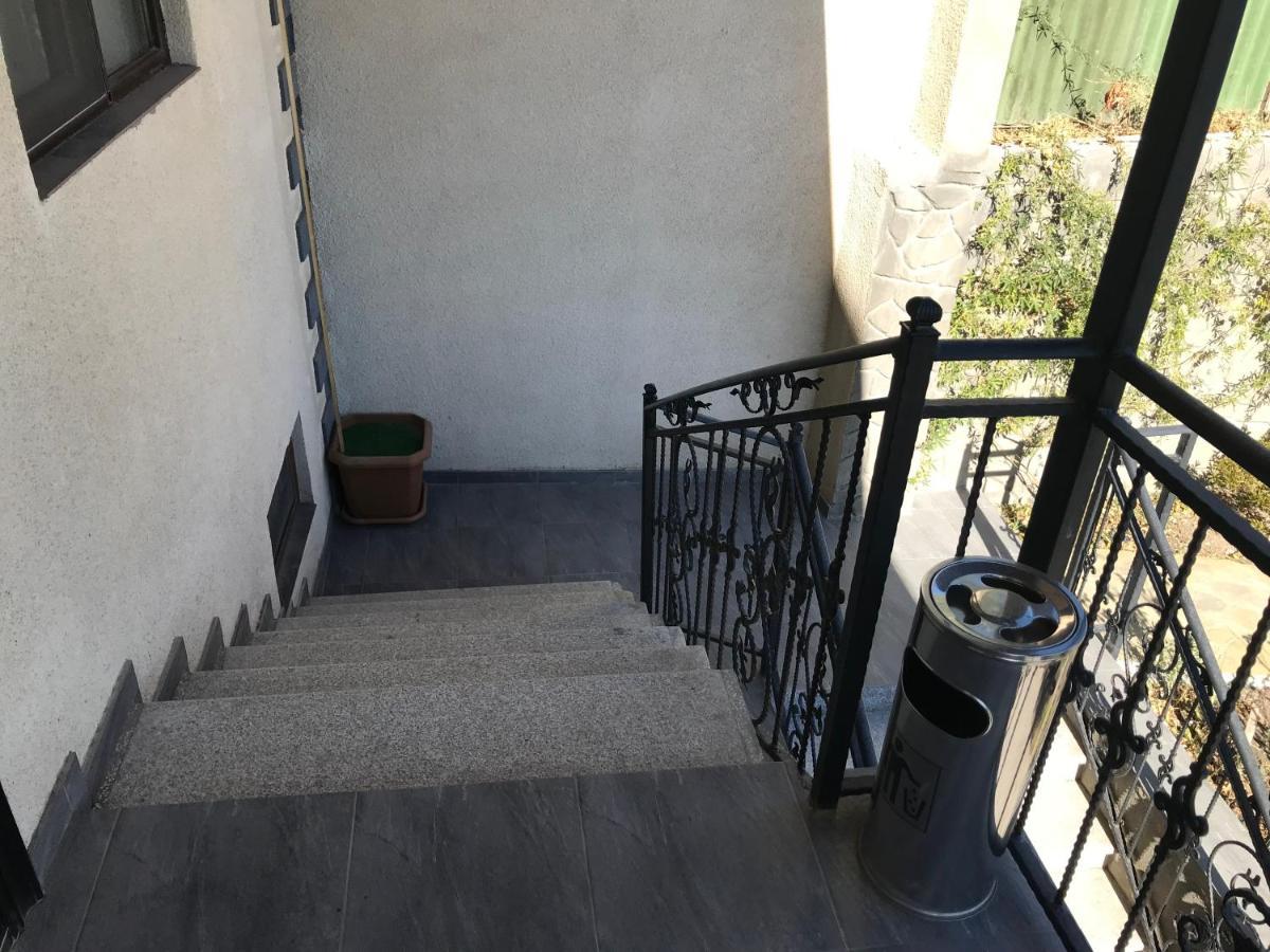Guest House Eden Tiflis Exterior foto