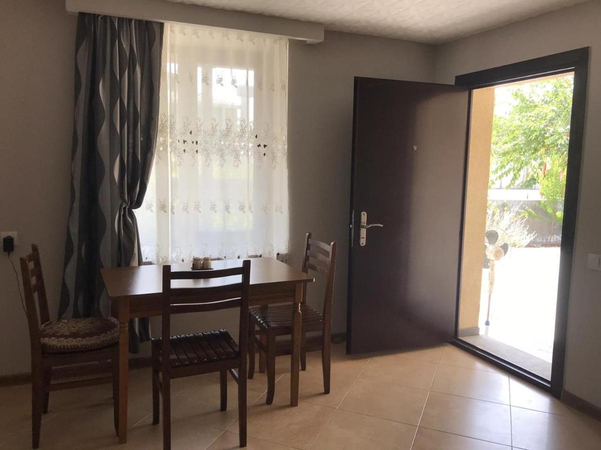 Guest House Eden Tiflis Exterior foto